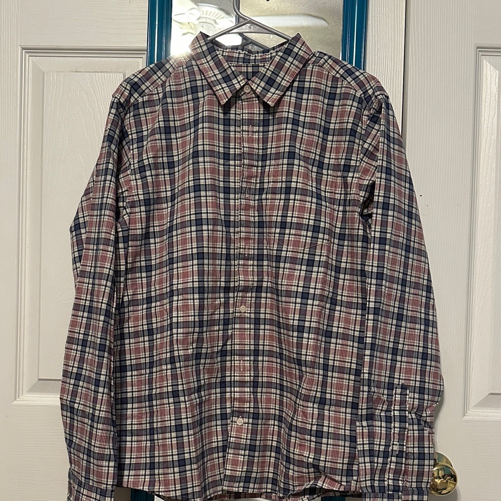 Men's Patagonia Plaid Button-Down Shirt. Size Medium